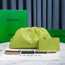 BOTTEGA VENETA 보테가베네타 파우치