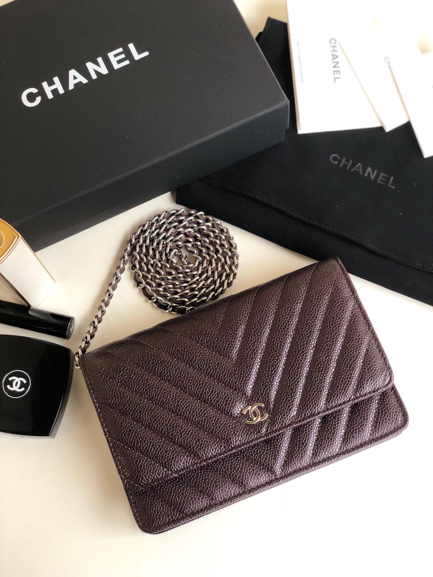 CHANEL 샤넬  WOC 쉐브론